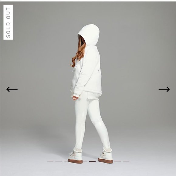 IVY Park x adidas (Unisex) 1/2 Zip Quilted Sherpa Jacket H18974 - Picture 9 of 14